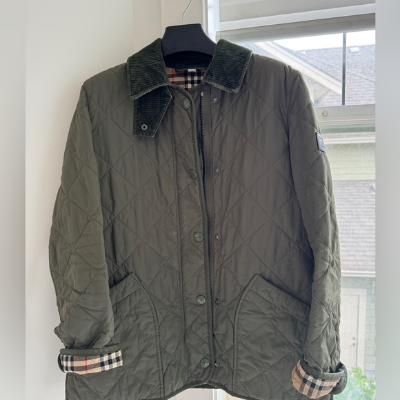 Authentic Quilted Burberry Jacket - Picture 16 of 16